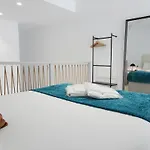 Loft M15 - Ground & Arena Connected Апартаменты *