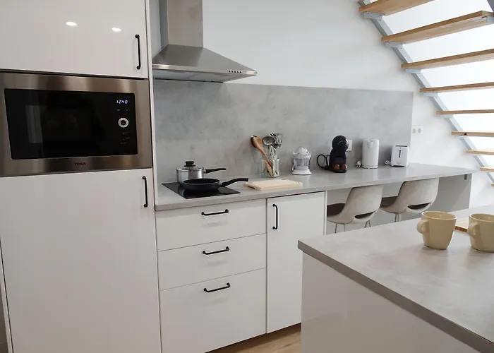Loft M15 - Ground & Arena Connected *